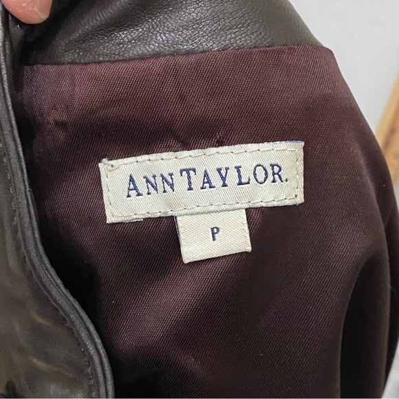 Vintage Ann Taylor Chocolate Brown Double Breasted 100% Leather Vest Petite S - Picture 11 of 13